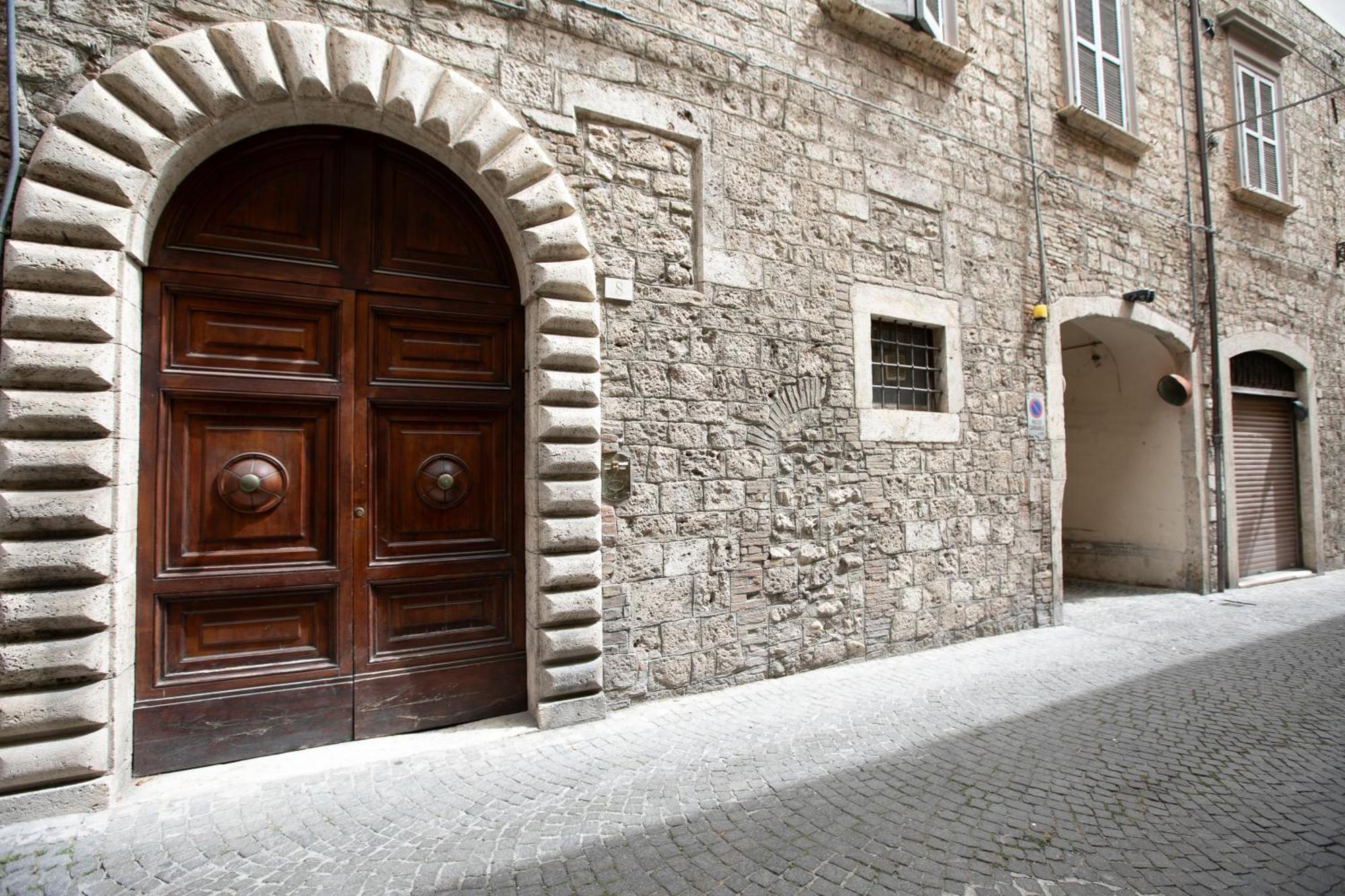 Ferienwohnung Casa In Centro Ascoli Piceno Exterior foto